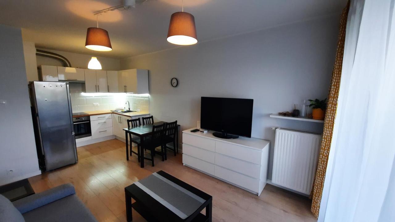ワルシャワUrsa - Wygodny Apartament I Bezplatny Parking Na Miejscuアパートメント エクステリア 写真