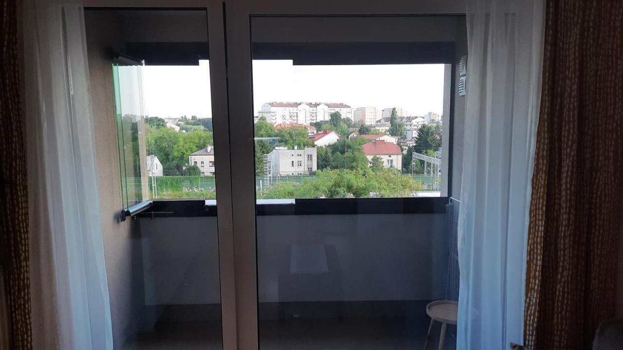ワルシャワUrsa - Wygodny Apartament I Bezplatny Parking Na Miejscuアパートメント エクステリア 写真